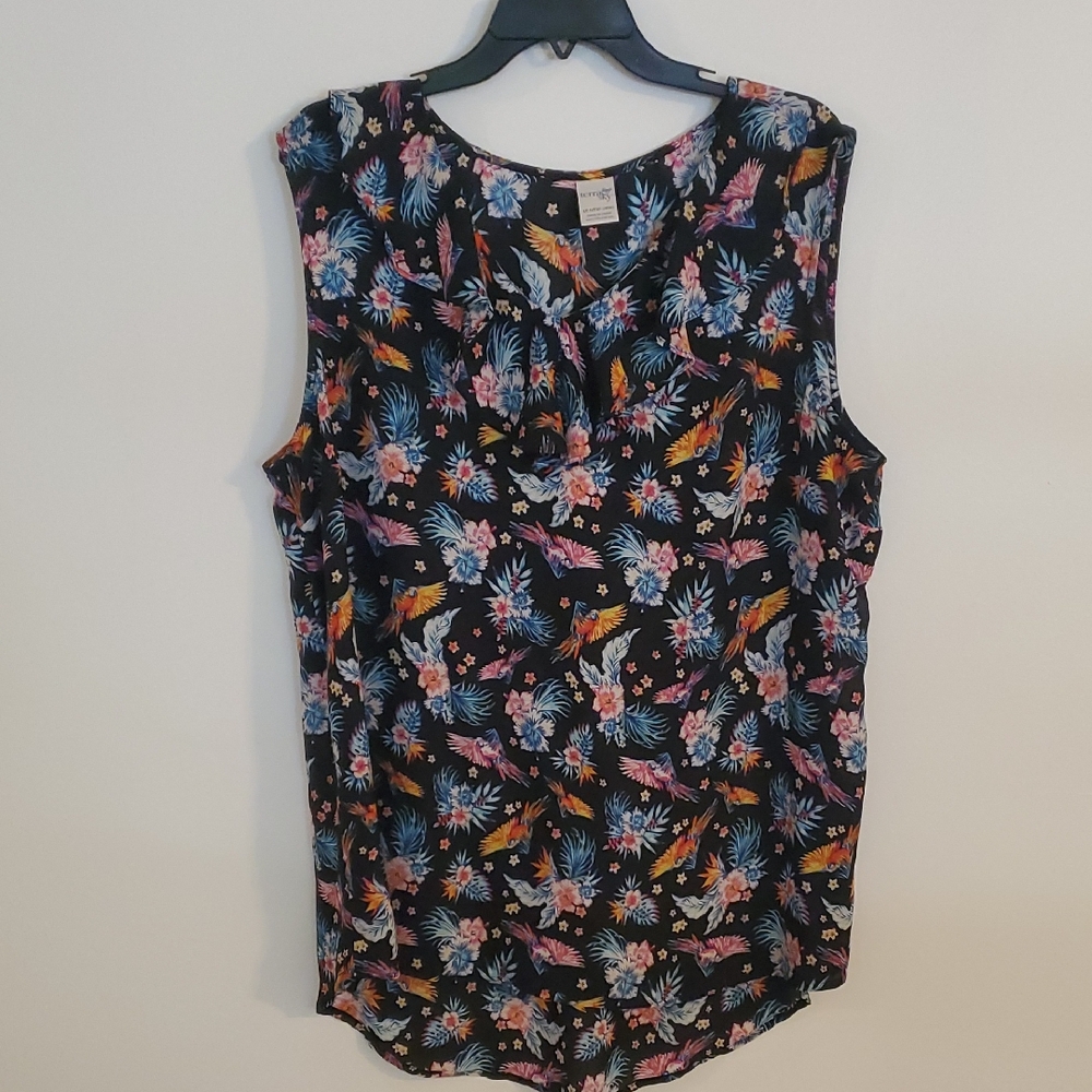 Floral‎ Sleeveless Blouse